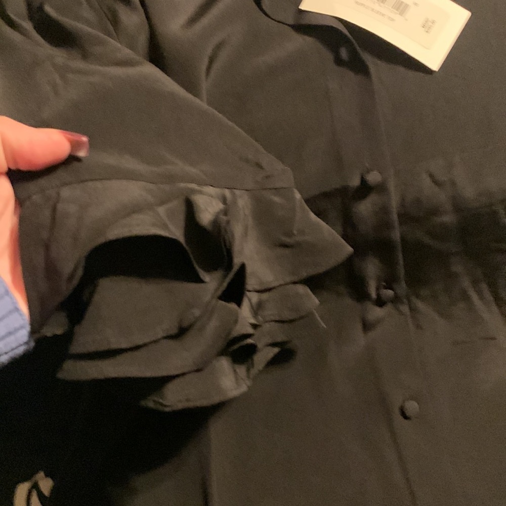 NWT Frame Ruffle sleeve top - Picture 9 of 10